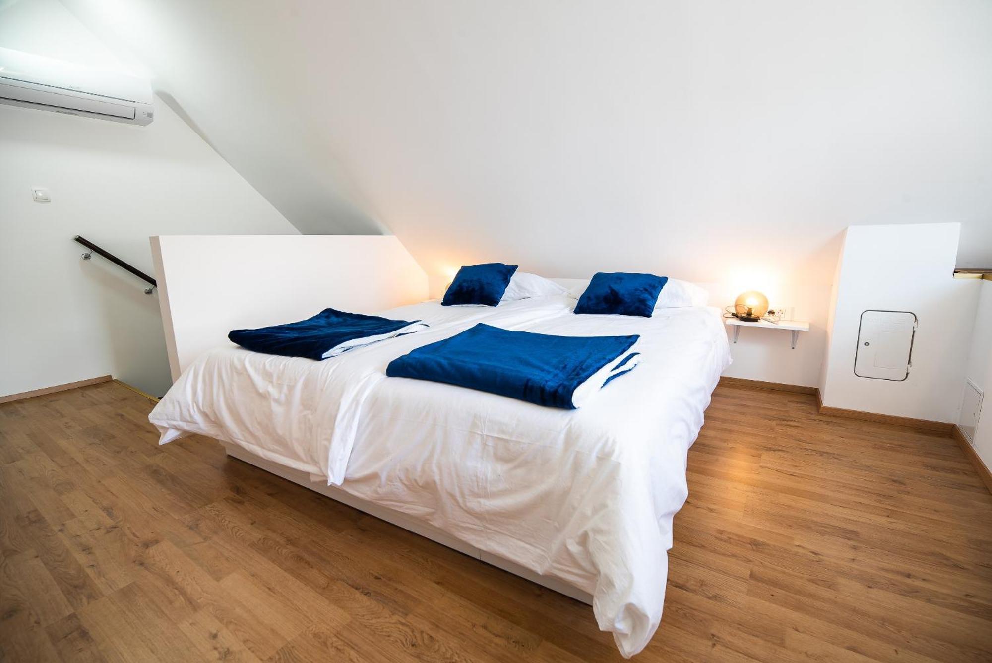 Vila K29 Bovec Bilik gambar